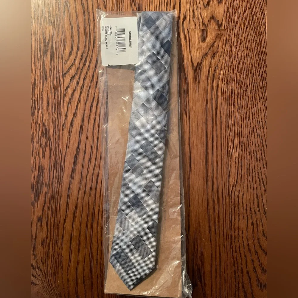 NWT Nordstrom Boys Blue 100% Silk Tie One Size